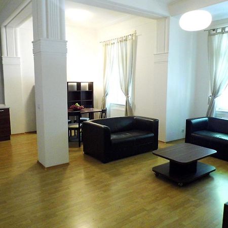 Lion Apartments Medena, Big Size, High Ceilings Bratislava Oda fotoğraf