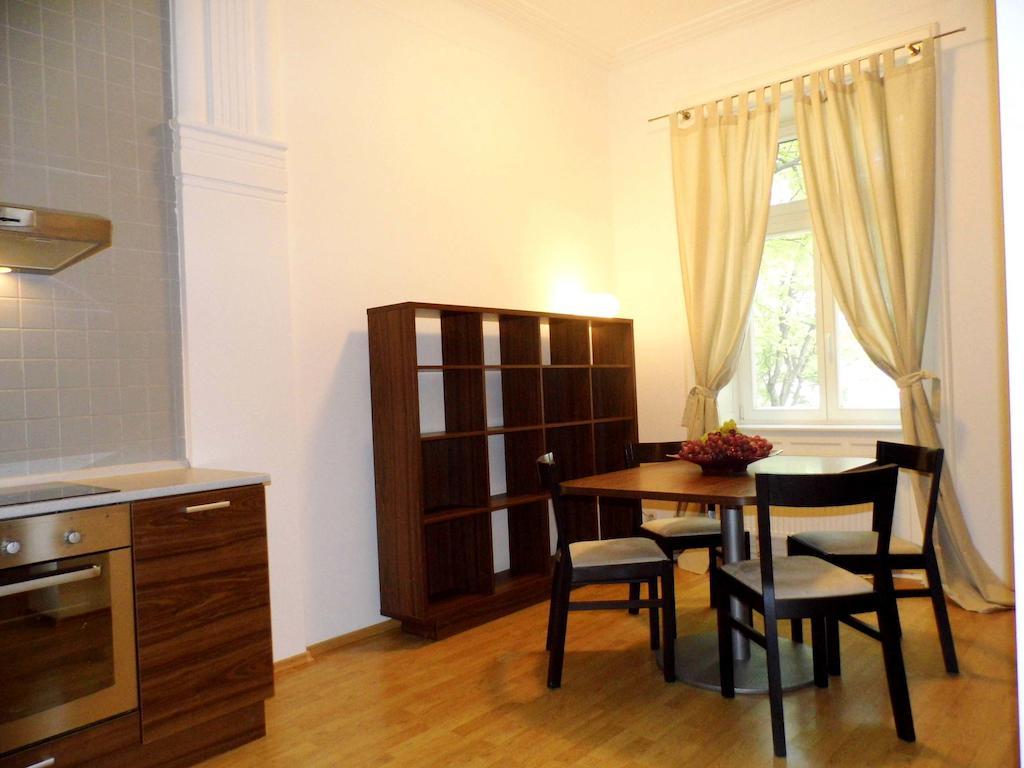 Lion Apartments Medena, Big Size, High Ceilings Bratislava Oda fotoğraf