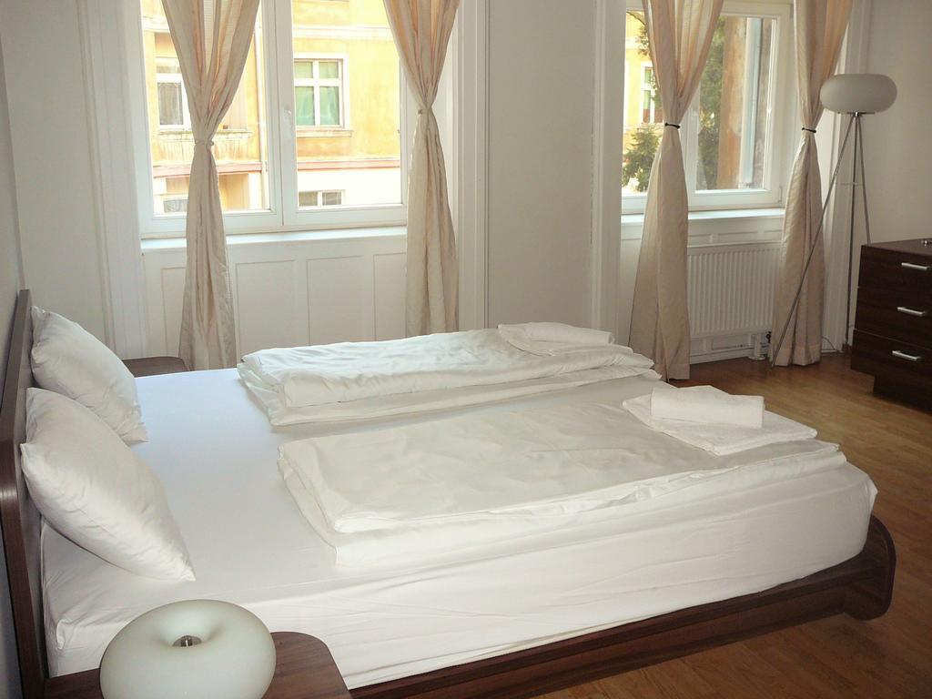 Lion Apartments Medena, Big Size, High Ceilings Bratislava Dış mekan fotoğraf