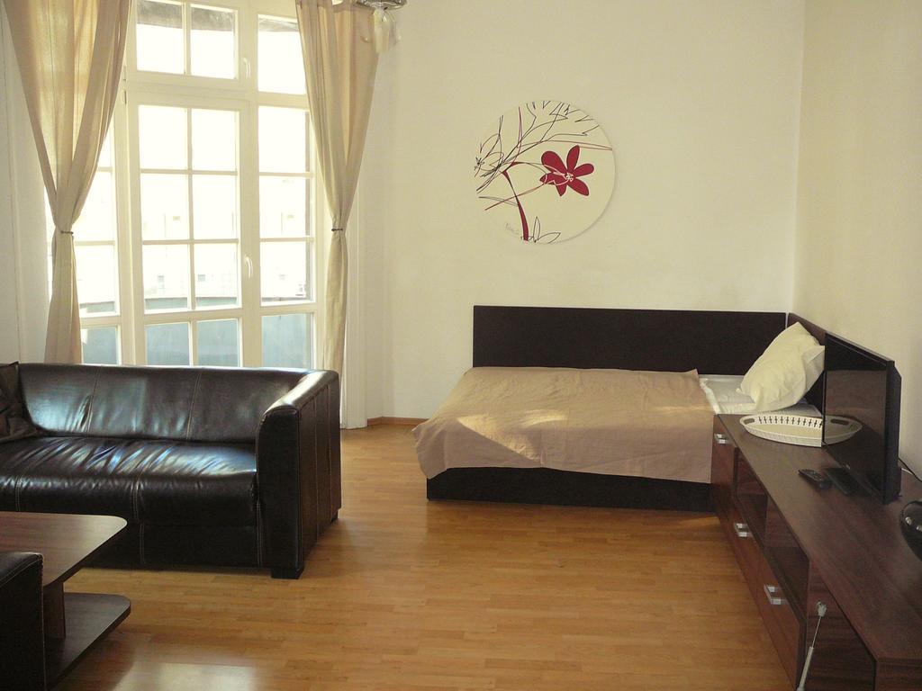 Lion Apartments Medena, Big Size, High Ceilings Bratislava Dış mekan fotoğraf