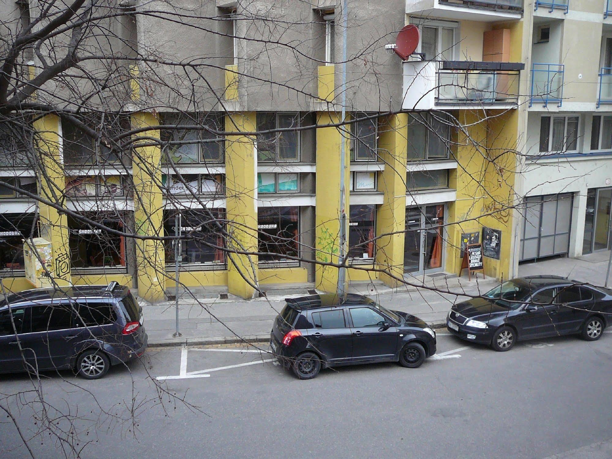 Lion Apartments Medena, Big Size, High Ceilings Bratislava Dış mekan fotoğraf