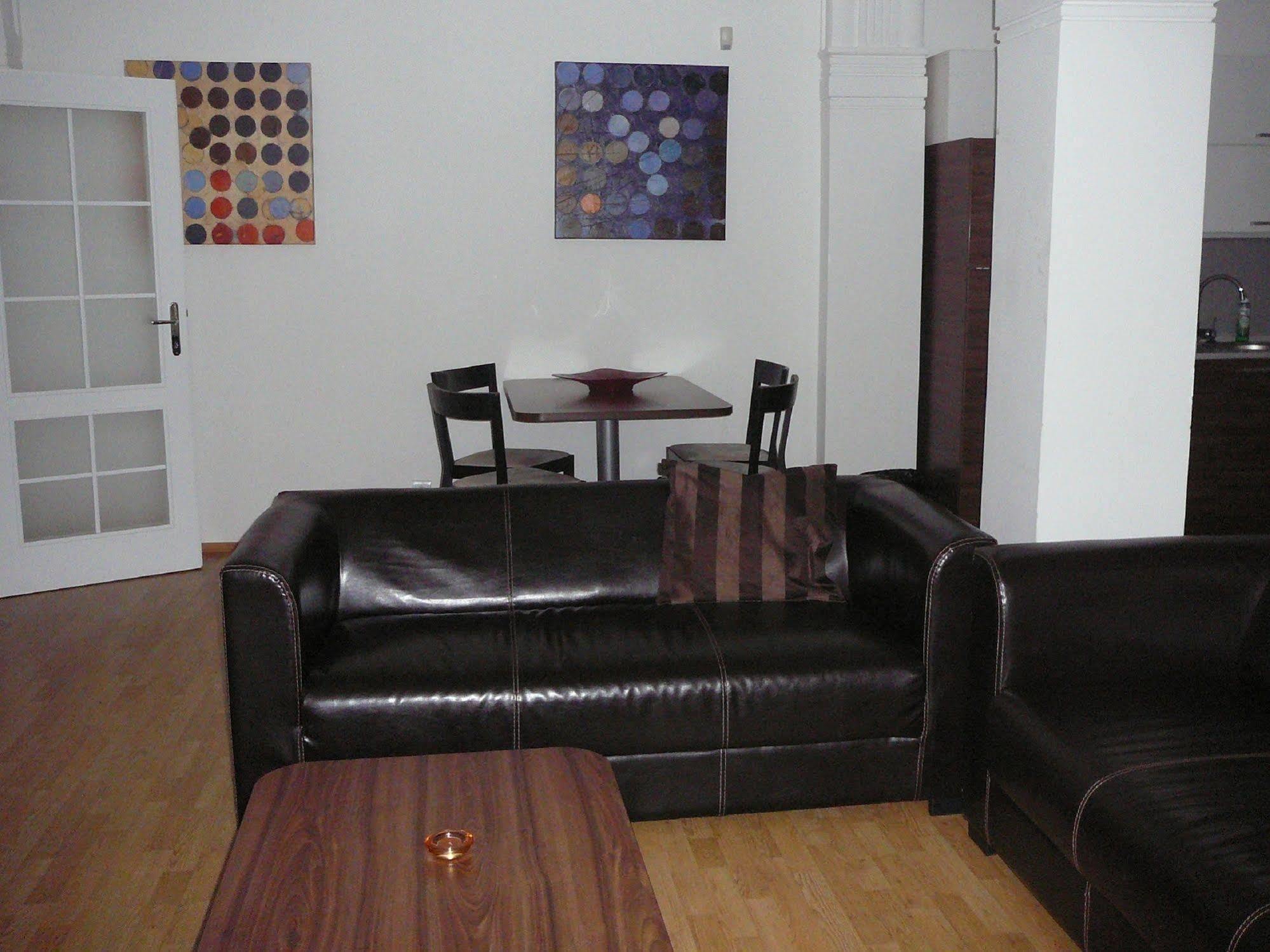 Lion Apartments Medena, Big Size, High Ceilings Bratislava Dış mekan fotoğraf