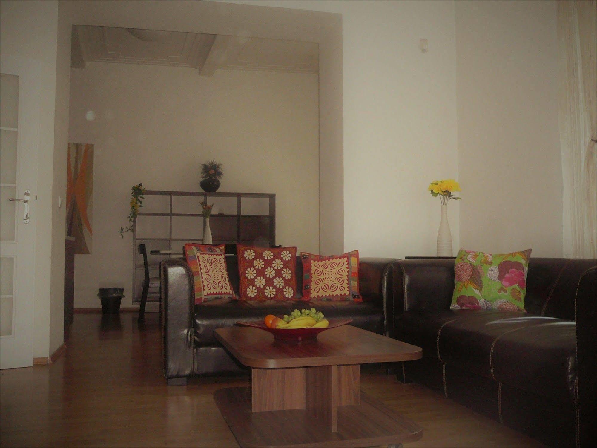 Lion Apartments Medena, Big Size, High Ceilings Bratislava Dış mekan fotoğraf
